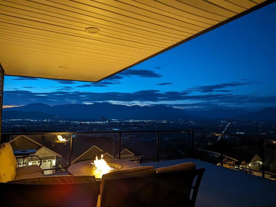 Mountain Retreat With Views, Hot Tub, Games & Ac Villa Chilliwack Dış mekan fotoğraf